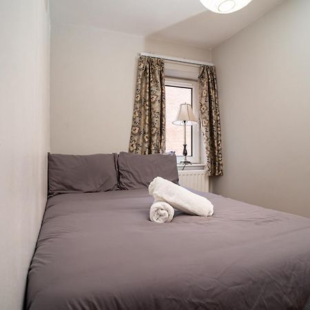 Central Apartment In Belfast City Centre Экстерьер фото
