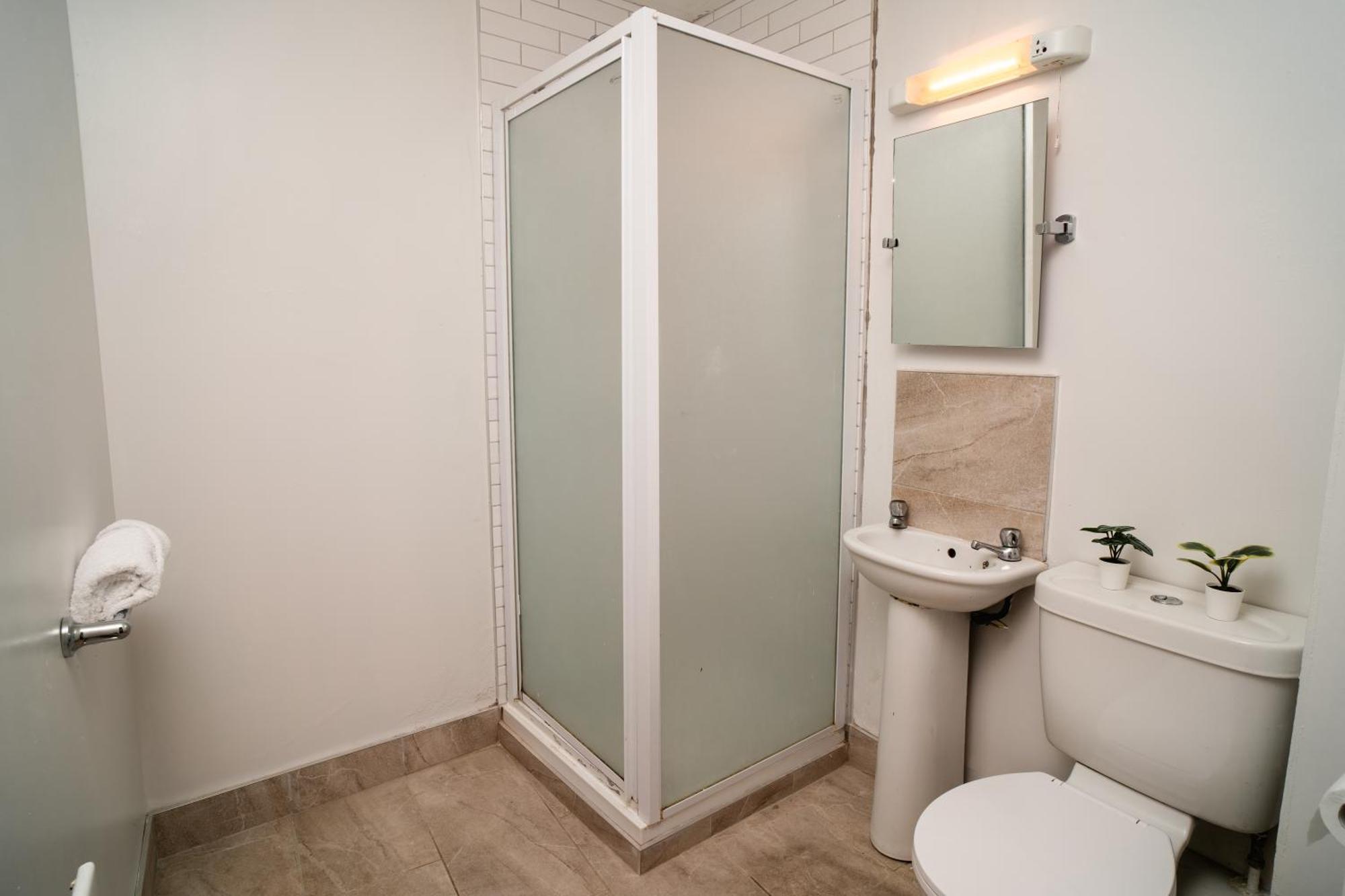 Central Apartment In Belfast City Centre Экстерьер фото