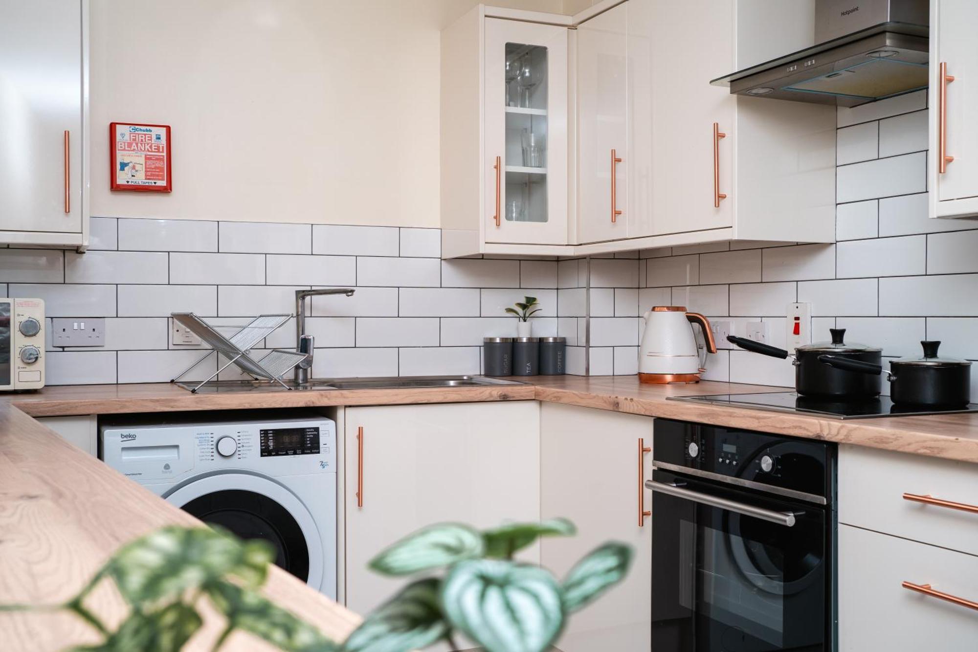 Central Apartment In Belfast City Centre Экстерьер фото